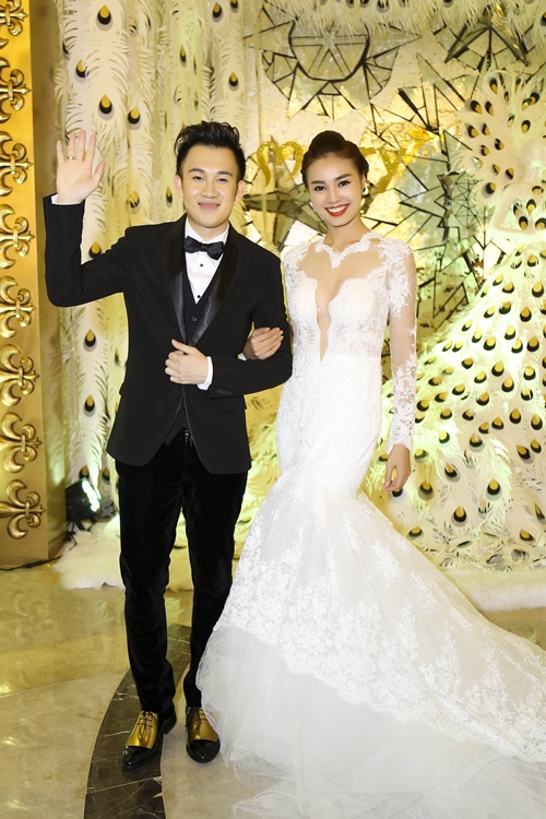 Dương Triệu Vũ và Lan Ngọc "kết hôn" trên sàn diễn - 4