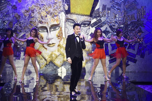 Dương Triệu Vũ và Lan Ngọc "kết hôn" trên sàn diễn - 8