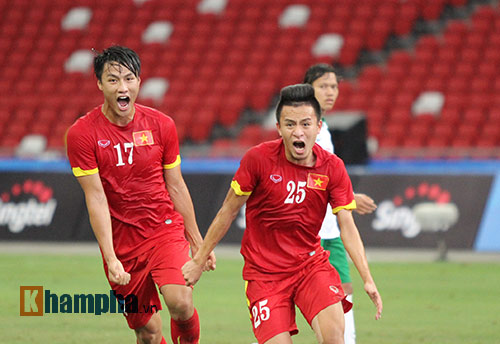 U23 Việt Nam "bùng cháy" trước U23 Indonesia tri ân CĐV - 8