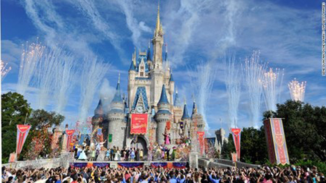 1. Vương quốc phép thuật, Florida, Mỹ. Vương quốc phép thuât thuộc công viên Walt Disney World đặt tại Florida luôn giữ vị trí số 1 trong các công viên giải trí trên thế giới.
