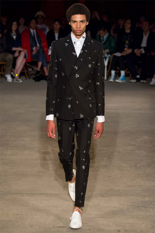 Cảm hứng biển cả mênh mang trong thiết kế của McQueen - 3