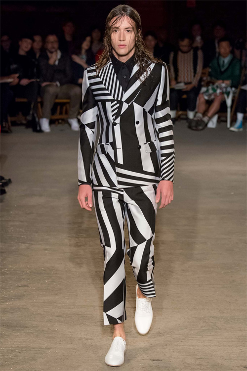 Cảm hứng biển cả mênh mang trong thiết kế của McQueen - 9