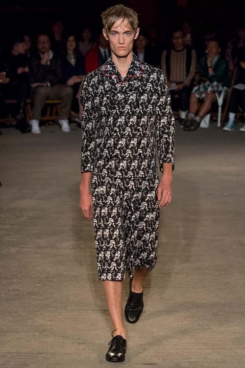 Cảm hứng biển cả mênh mang trong thiết kế của McQueen - 15