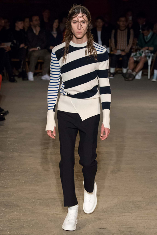 Cảm hứng biển cả mênh mang trong thiết kế của McQueen - 3