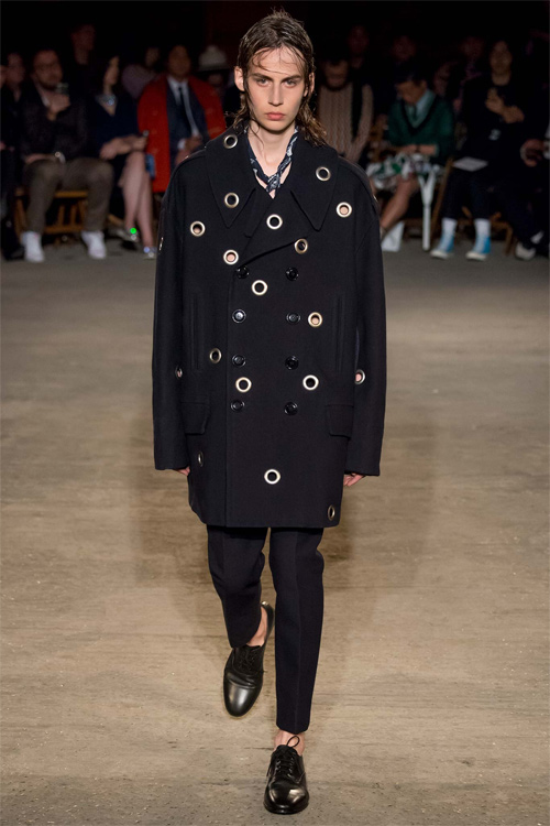 Cảm hứng biển cả mênh mang trong thiết kế của McQueen - 5