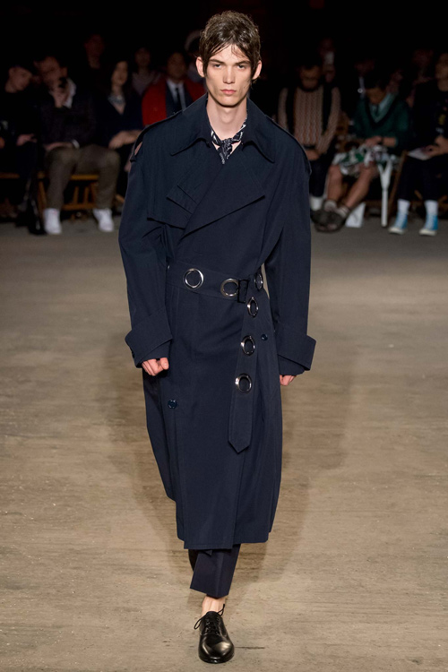 Cảm hứng biển cả mênh mang trong thiết kế của McQueen - 4