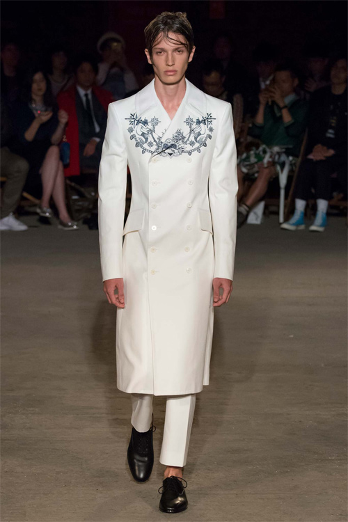 Cảm hứng biển cả mênh mang trong thiết kế của McQueen - 15