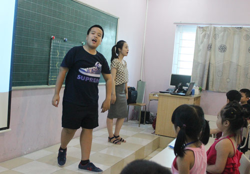 “Thần đồng” Nhật Nam trở thành thầy giáo của 1000 em nhỏ - 1