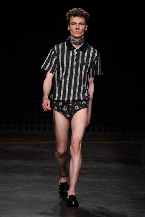 Áo yếm nữ gây sốc trên sàn diễn thời trang nam - 6