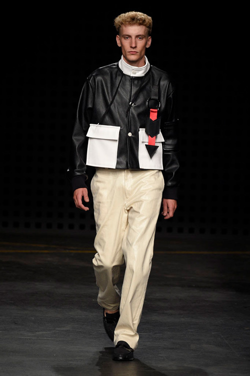 Áo yếm nữ gây sốc trên sàn diễn thời trang nam - 14