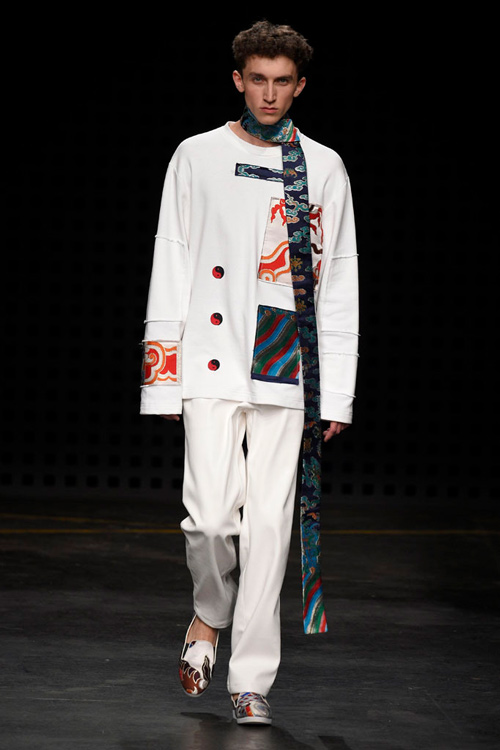 Áo yếm nữ gây sốc trên sàn diễn thời trang nam - 15