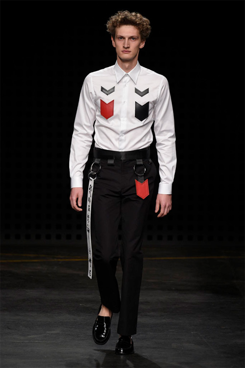 Áo yếm nữ gây sốc trên sàn diễn thời trang nam - 7