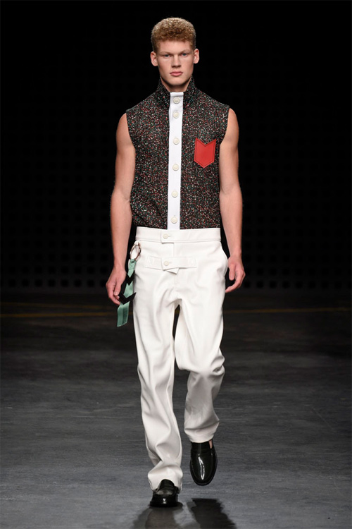 Áo yếm nữ gây sốc trên sàn diễn thời trang nam - 10