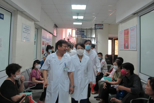 Hà Nội: Mỗi ngày, 2 người đi khám vì nghi nhiễm MERS - 1