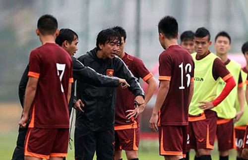 Cầu thủ U-19 không phù hợp với HLV Miura? - 1