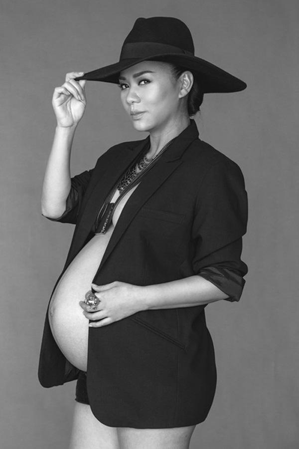 4 bà bầu chụp ảnh bán nude ấn tượng của showbiz Việt - 2