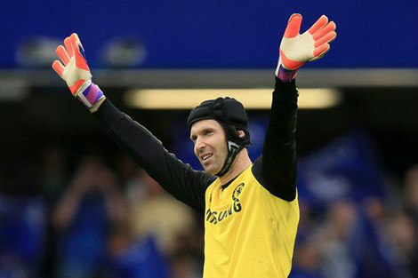 Petr Cech là thủ môn hưởng lương cao nhất lịch sử Arsenal - 1