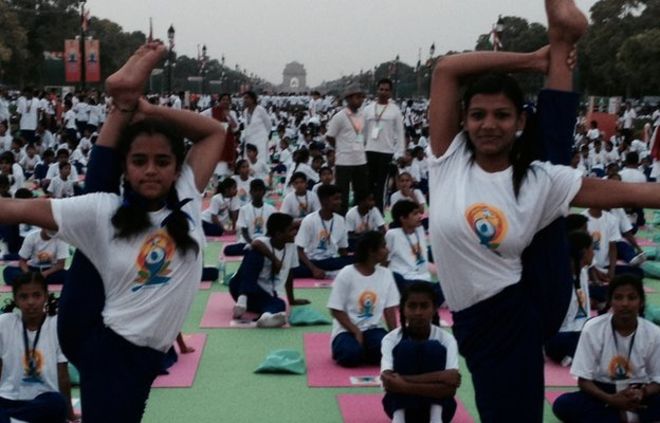 35.000 người đồng loạt tập yoga ở Ấn Độ - 2