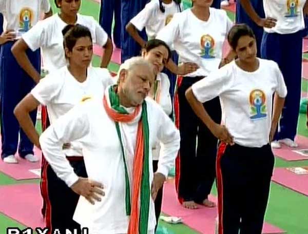 35.000 người đồng loạt tập yoga ở Ấn Độ - 6