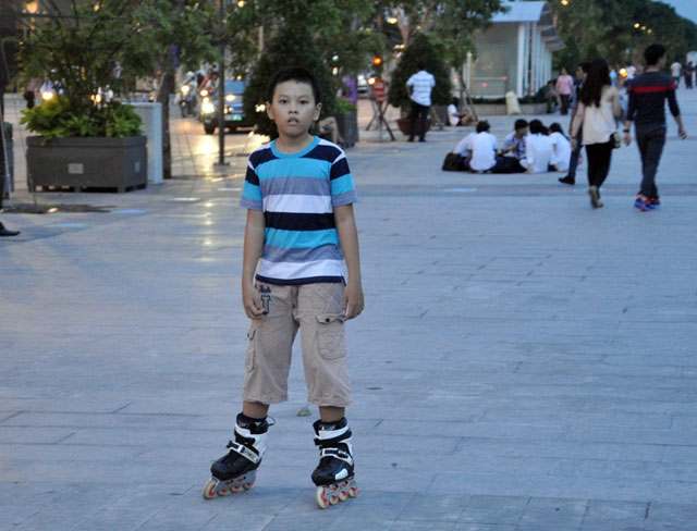 Ngắm hàng ghế gỗ 100 tuổi trên phố đi bộ đẹp nhất VN - 16