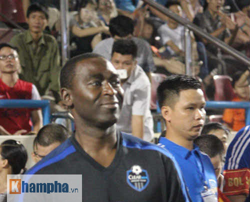 Ngôi sao Andy Cole và buổi chiều khó quên ở Cẩm Phả - 2