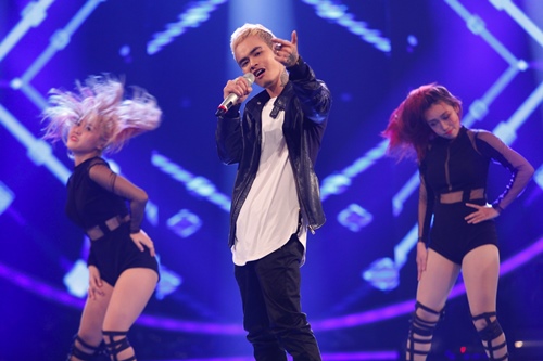 “Ma cà rồng” cá tính bất ngờ bị loại khỏi Vietnam Idol - 1