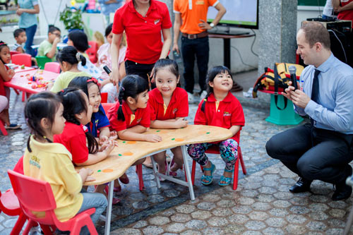 Cho trẻ em học tiếng Anh sớm đúng hay sai? - 1