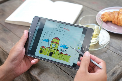 Một ngày lang thang cùng “Quần tim đỏ” Painter Man - 2