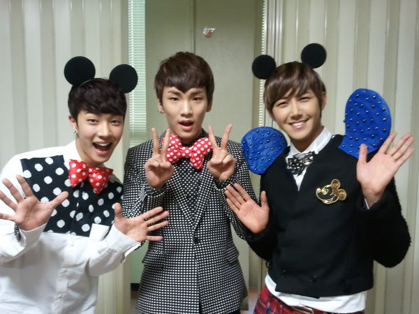 Cười chảy nước mắt với 8 video "giả gái" của sao Hàn - 7