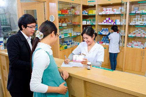 Để bà bầu không phải mệt mỏi chờ khám thai - 1