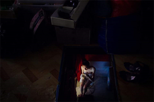 Bộ ảnh “Cãi mụ” của cô gái chuyển giới gây sốt - 9