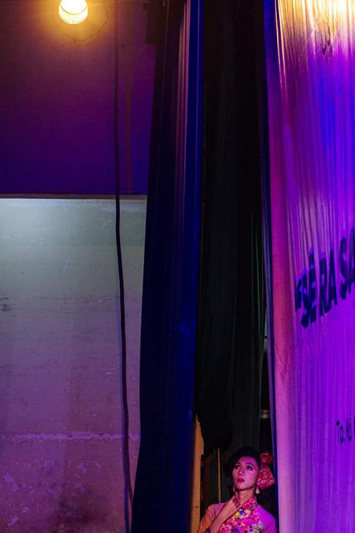 Bộ ảnh “Cãi mụ” của cô gái chuyển giới gây sốt - 4