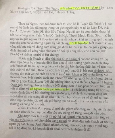 Ông Thạch Suôl đang xem lá thư của người lạ mặt gửi. Ảnh dưới: Lá thư được gửi theo đường chuyển phát nhanh