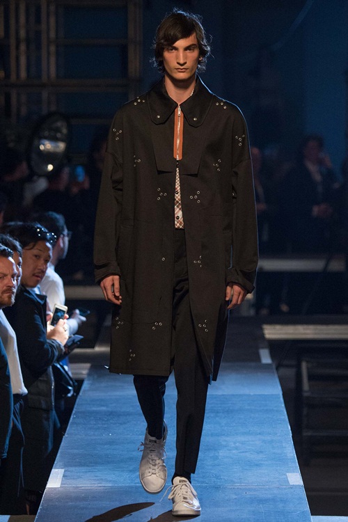 Ám ảnh với sự hoài cổ kì dị của Raf Simons - 2