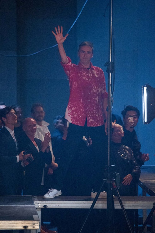 Ám ảnh với sự hoài cổ kì dị của Raf Simons - 16