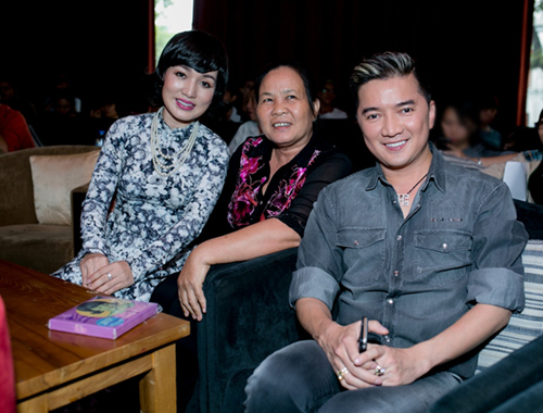 Mr. Đàm phủ nhận tình cảm đặc biệt với học trò - 2