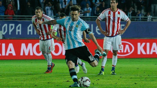 Messi: Phi thường ở Barca, tầm thường ở ĐT Argentina - 1