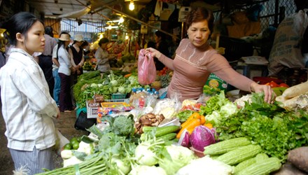 Giá cả sinh hoạt ở Hà Nội đắt nhất nước - 1