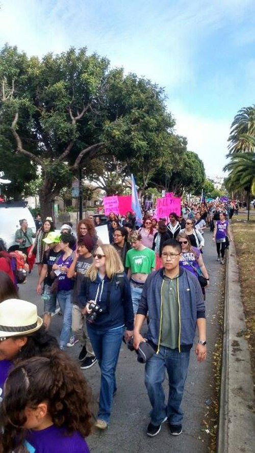 Hàng nghìn người diễu hành chúc mừng cộng đồng LGBT Mỹ - 3