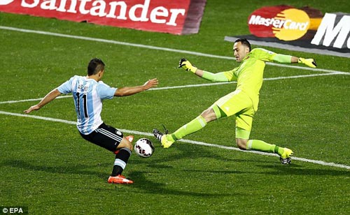 Thủ môn Arsenal: Kinh nghiệm, phong độ hay truyền thống? - 1