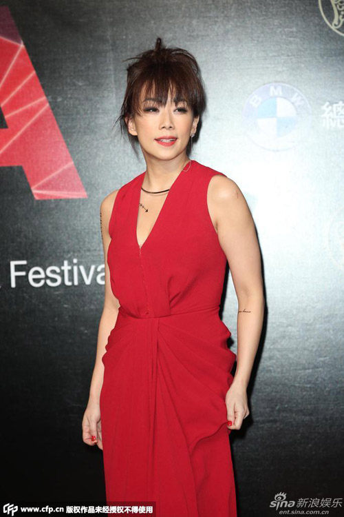 Giảm 30kg, Từ Hy Viên khoe nhan sắc mặn mà - 13