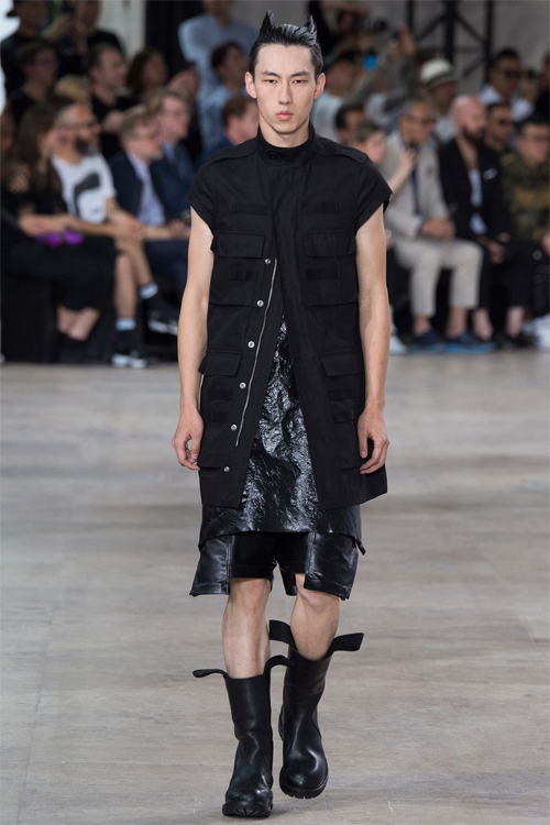 Thiết kế “cái bang” của Rick Owens khuấy đảo sàn diễn - 9