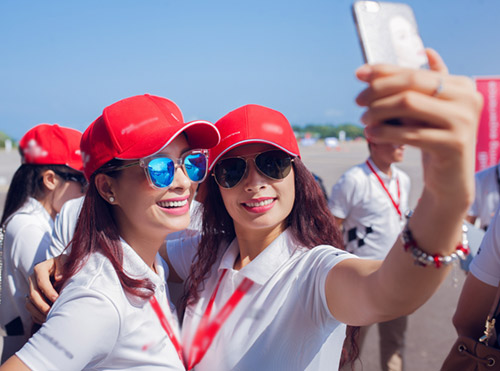 Thanh Hằng khoe dáng chuẩn với cặp chân dài 1m2 - 9