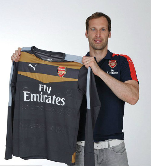 Cech chính thức là người của Arsenal - 2