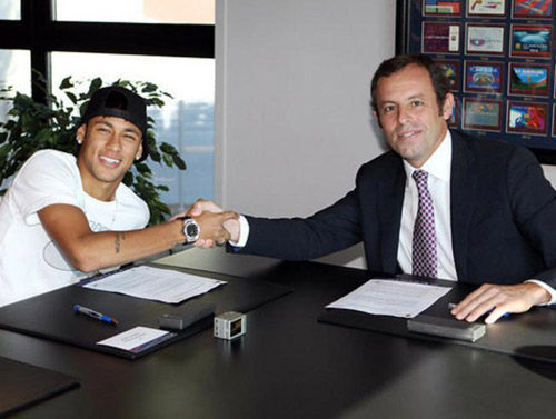 Báo chí TBN công bố hợp đồng "mờ ám" Neymar với Barca - 1