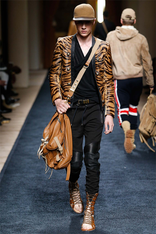 Các quý ông mặc gì khi khám phá thế giới? - 8