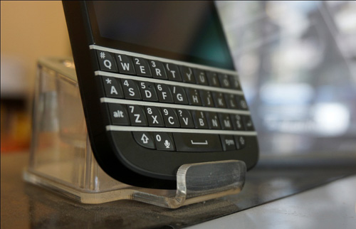 BlackBerry Q10 chưa qua sử dụng, bản quốc tế giá chỉ còn 3.400.000đ - 2