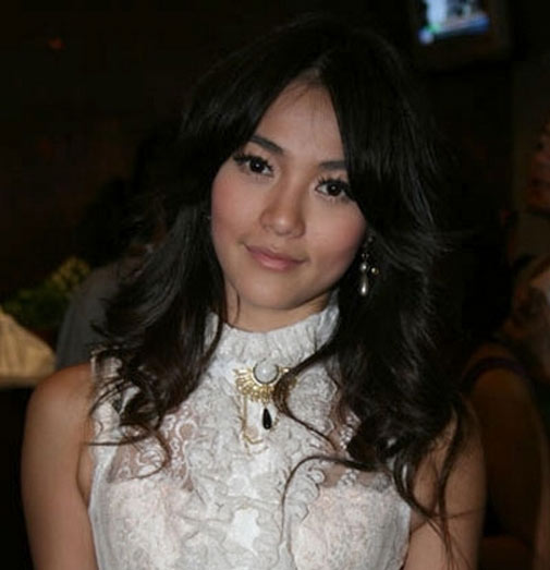 Vỡ mộng vì ảnh cũ đen đúa của "cô gái bị bạn cướp bồ" - 5