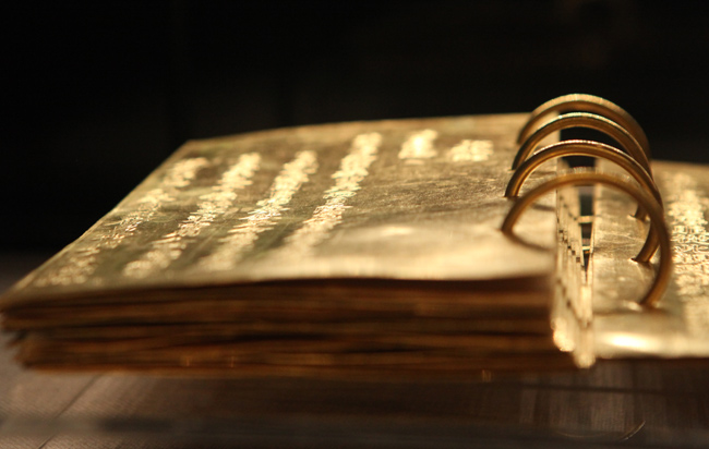 Ảnh: Chiêm ngưỡng sách vàng, ấn vàng triều Nguyễn - 8