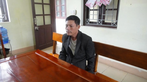 Tẩm xăng đốt cháy xe của người cho đi nhờ - 2